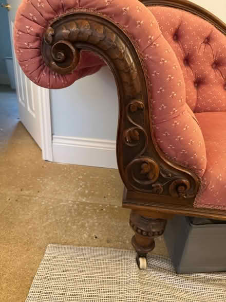 Photo of free Antique Chaise (Cm34rt) #3