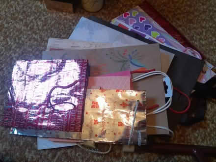 Photo of free Assorted gift bags (AB10) #1