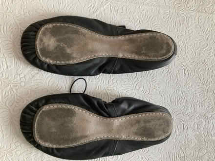 Photo of free kid's dance shoes (Spring Hill, Somerville) #1