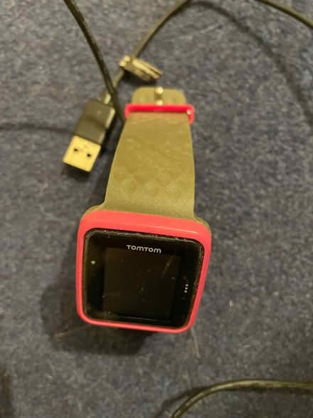 Photo of free Tomtom 8RS00 running watch (St Stephens AL3) #2
