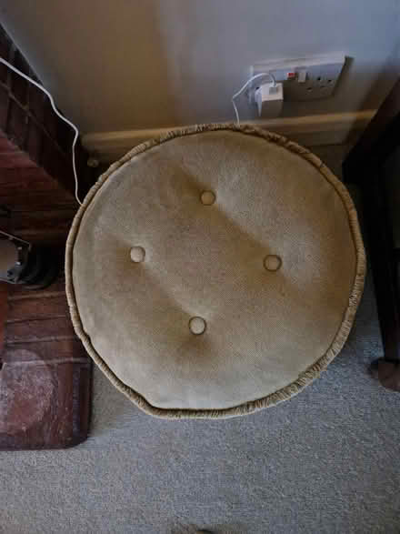 Photo of free Poof (Godstone) #2