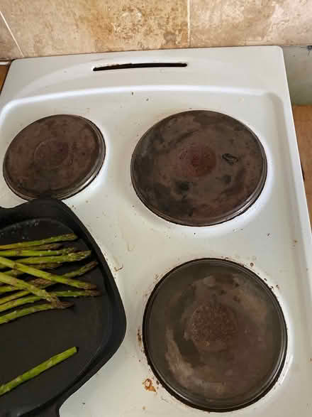 Photo of free Electric oven (Cobham, Kent Da12) #2