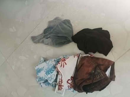 Photo of free Men's clothes small/30R (Barbourne WR1) #2