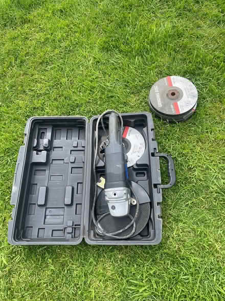 Photo of free Angle grinder + discs (Dutton PR3) #3