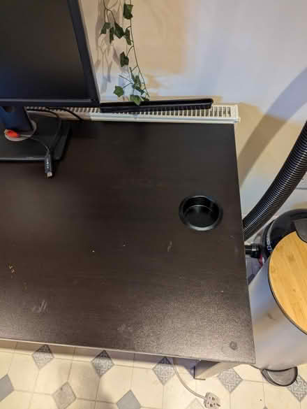 Photo of free Desk (Veryan Green) #2