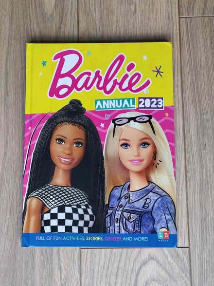 Photo of free Barbie Official Hardcover Book (TW7 Osterly) #1