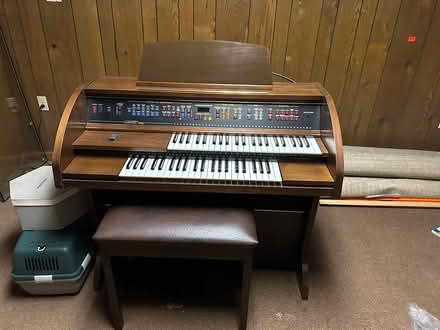 Photo of free Free standing keyboard with bench (3261 Woodhaven Dr, Murrysville) #1