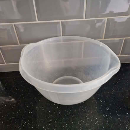 Photo of free Large plastic mixing bowl (Clive Vale TN35) #2