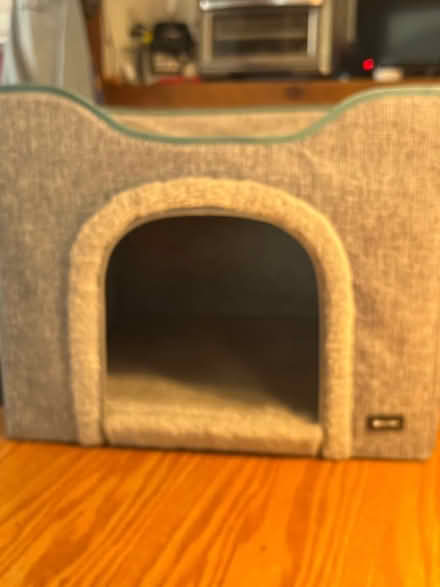 Photo of free Cat cube (Rte 13 & Emery Rd) #1