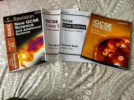 Photo of free GCSE science books x4 Edexcel (Bexley DA5) #1