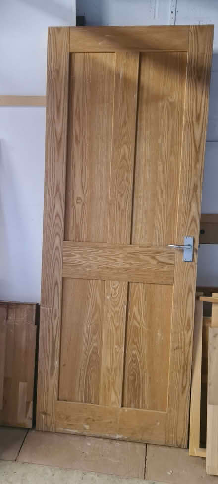 Photo of free Howdens oak veneer solid core door (Binfield Heath RG9) #1