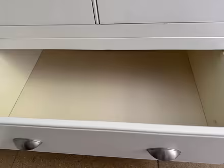 Photo of free White wardrobe (Cm34rt) #4