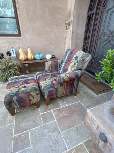 Photo of free Picasso reclining chair & Ottoman (Monta Vista) #1