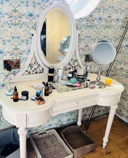 Photo of free Dressing Table (L38) #1