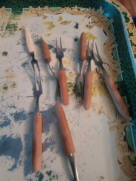 Photo of free corn cob holders (Telegraph Rd., Alexandria) #1