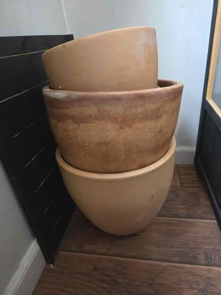Photo of free 4 Large Terracotta Pots (Bayonne, NJ) #1