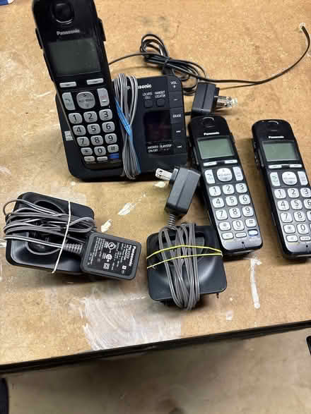 Photo of free Cordless phones & Answo Machine (Whitehouse Station) #1