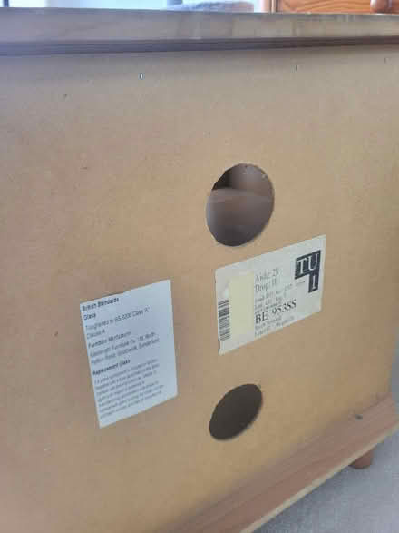 Photo of free corner tv stand (Elm farm aylesbury HP21) #4