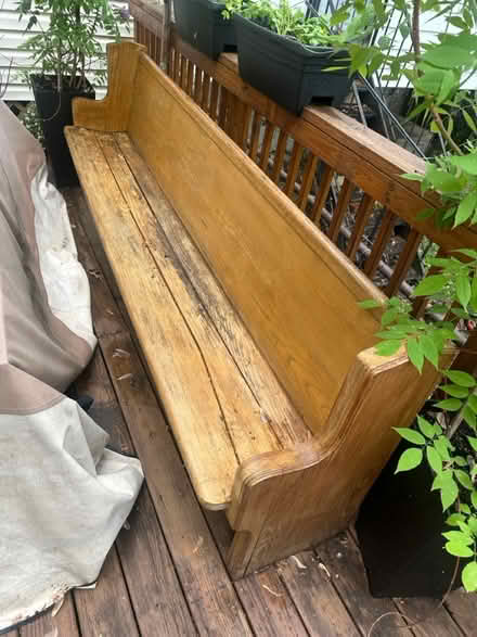 Photo of free Vintage church pew (Bloomingdale) #1