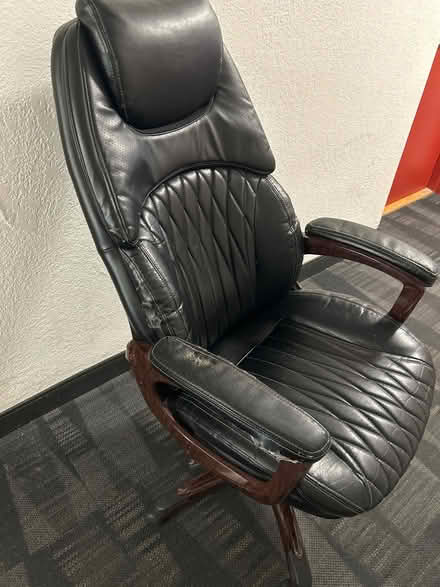 Photo of free Computer chair (Ottawa) #1