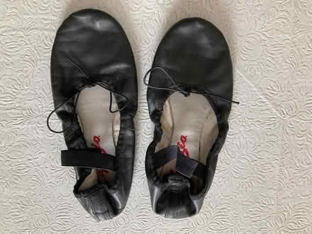 Photo of free kid's dance shoes (Spring Hill, Somerville) #2