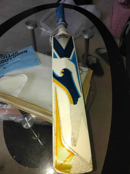 Photo of free Child's Cricket bat (TW3) #1