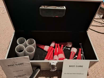 Photo of free Hair straighteners and curling tong set (Earlsfield SW18) #2