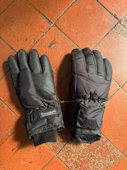 Photo of free Thinsulate heated gloves (Allerton L18) #1