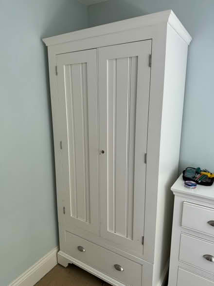 Photo of free White wardrobe (Cm34rt) #1