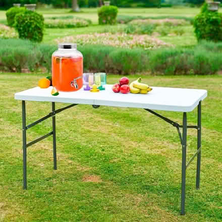 Photo of Folding table and BBQ (Scale Hall LA1) #1
