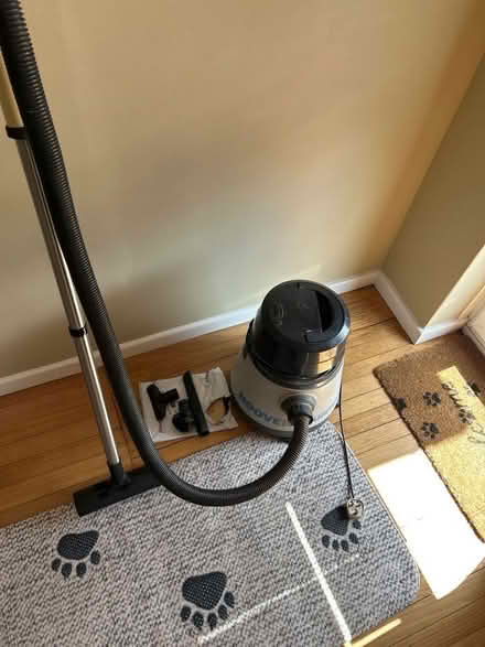 Photo of free Hoover Aquamaster Vacuum cleaner (Saltdean BN2) #1