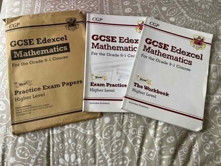Photo of free GCSE Maths books & papers (Bexley DA5) #1
