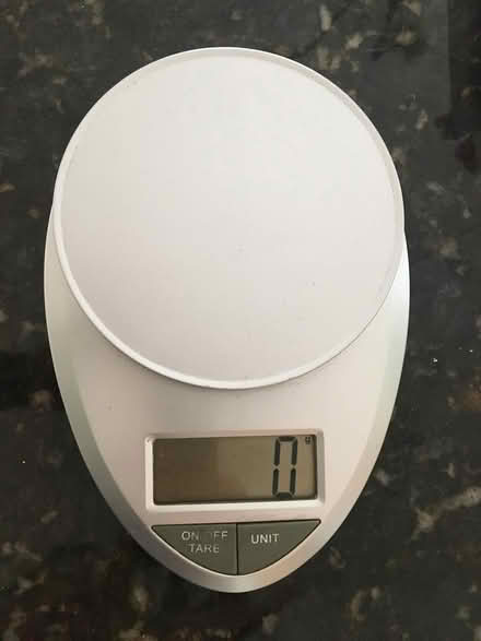 Photo of free Food Scale (<11 lbs) (Arlington off Mystic St Rte3N) #1