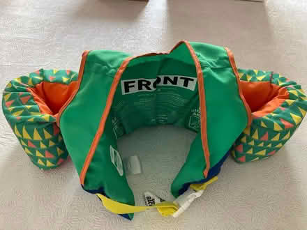 Photo of free toddler swim vest (Spring Hill, Somerville) #2