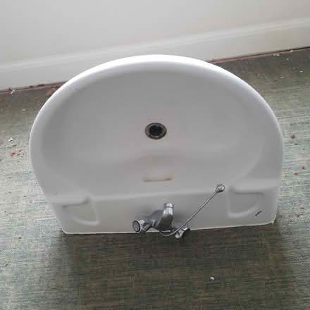 Photo of free Sink (Rotherhithe SE16) #1