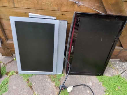 Photo of free Samsung tv (Worcester WR2) #1
