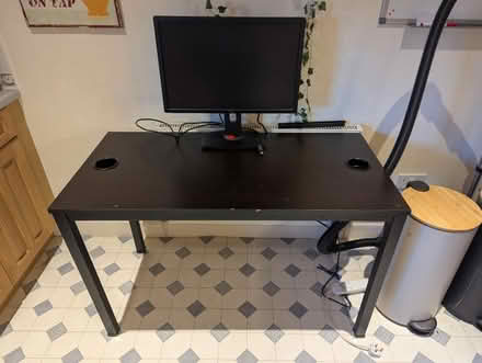 Photo of free Desk (Veryan Green) #1