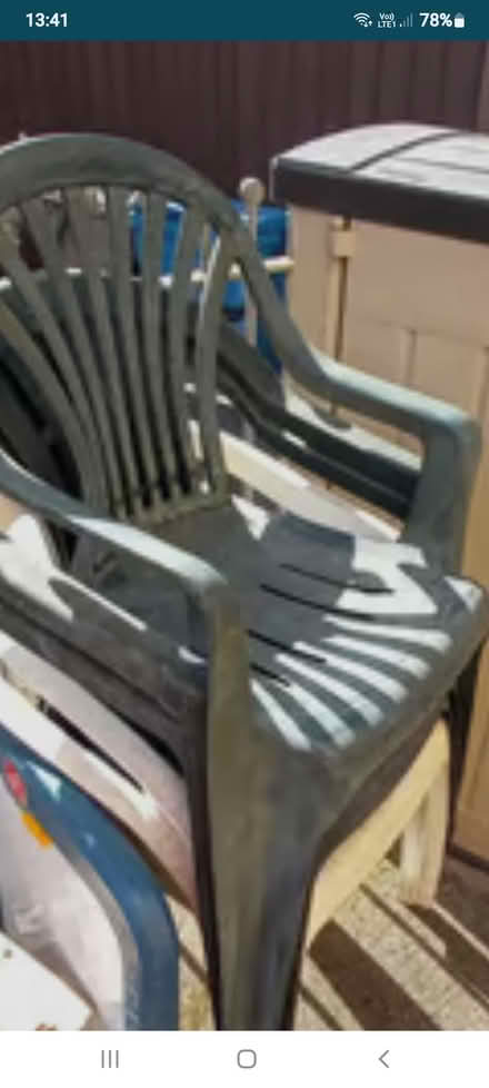 Photo of free 5 Garden chairs (Cf23 8rr) #1
