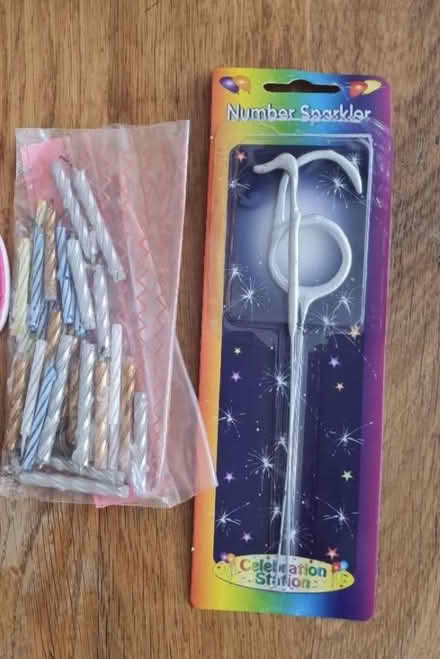 Photo of free Birthday candles & 16 sparkler candle (The Camp AL4) #1