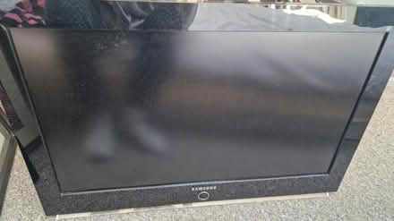 Photo of free Samsung TV (B23) #2