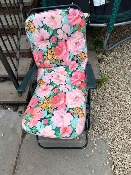 Photo of free Sunlounger and Cushion (Barrhead G78) #2