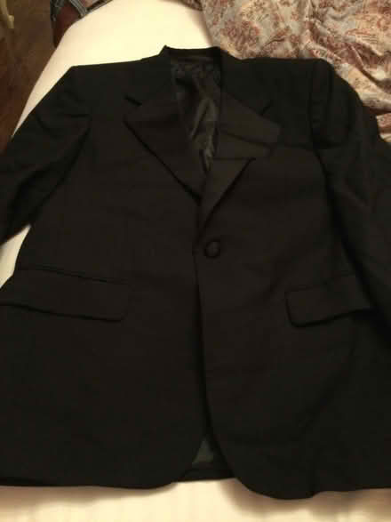 Photo of free Mens tuxedo (Centerport) #1