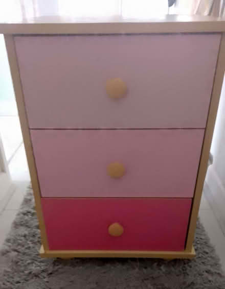 Photo of free Bedside cabinet/small storage unit (Dawlish EX7) #1