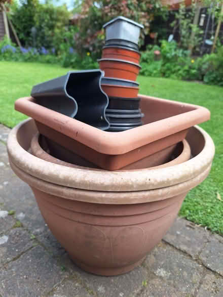 Photo of free Garden pots (Penwortham Lane PR1) #1