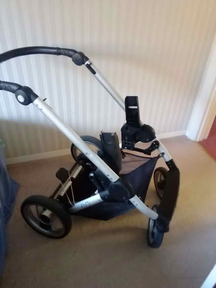 Photo of free Mutsy Evo Pram with adapters (Surrenden BN1) #2