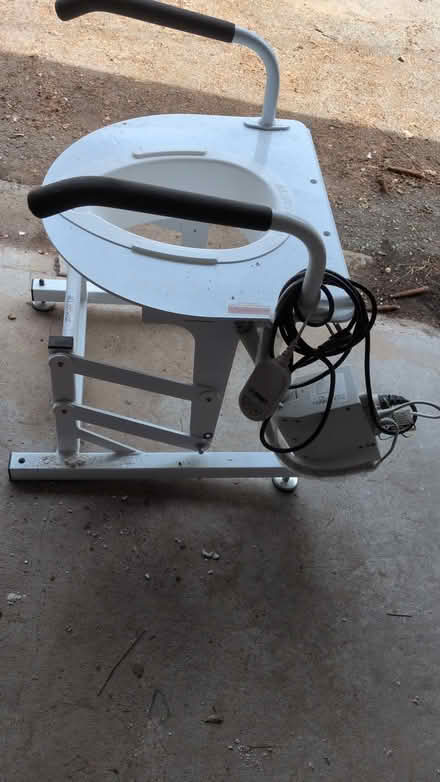 Photo of free Electric toilet seat lift (Prince of Wales and Baseline) #2