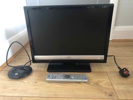 Photo of free JVC 16” colour TV with remote (Lee South East London) #1