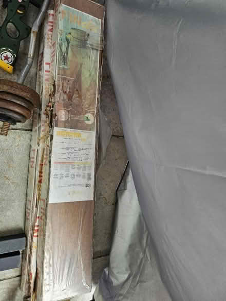 Photo of free 18 pieces laminate floor (Swinton M27) #1