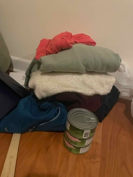 Photo of free women’s clothing And canned food (Logan square) #1