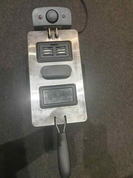 Photo of free Deep fat fryer (Ipswich IP1) #1